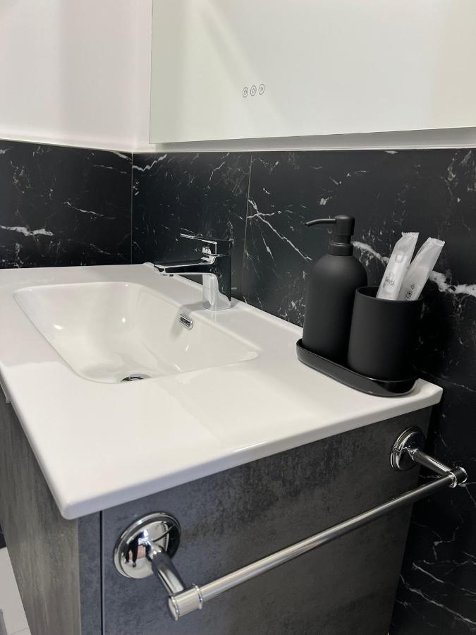 לינה וארוחת בוקר סריאטה Cozy Living Bergamo מראה חיצוני תמונה